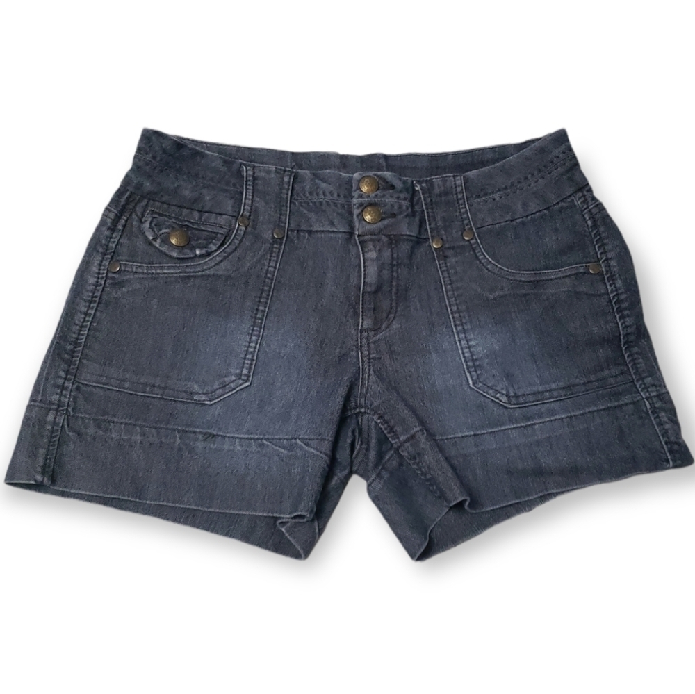 Denver Hayes Mia mid rise shorts